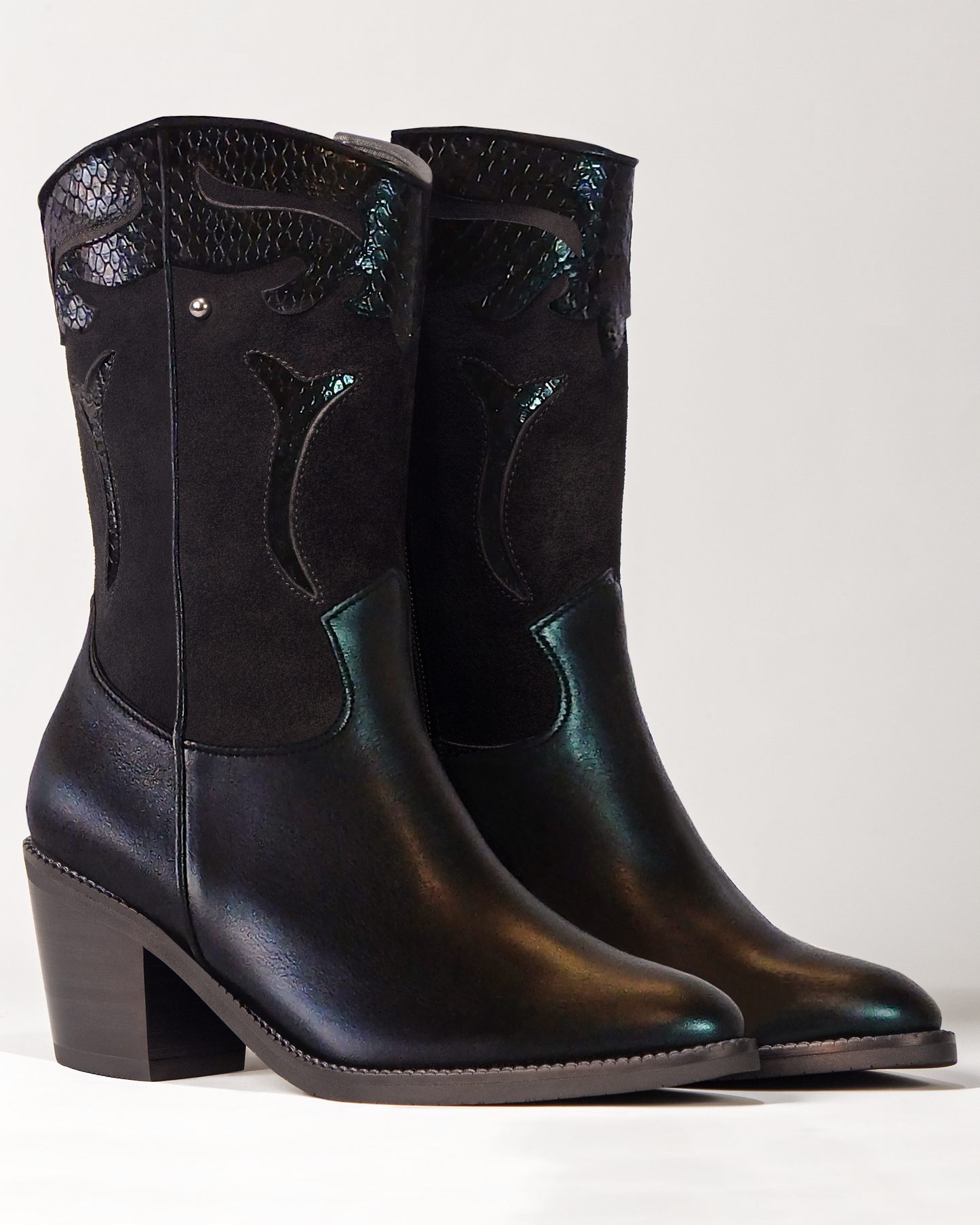 SOFÍA Negro Piel y Carnaza